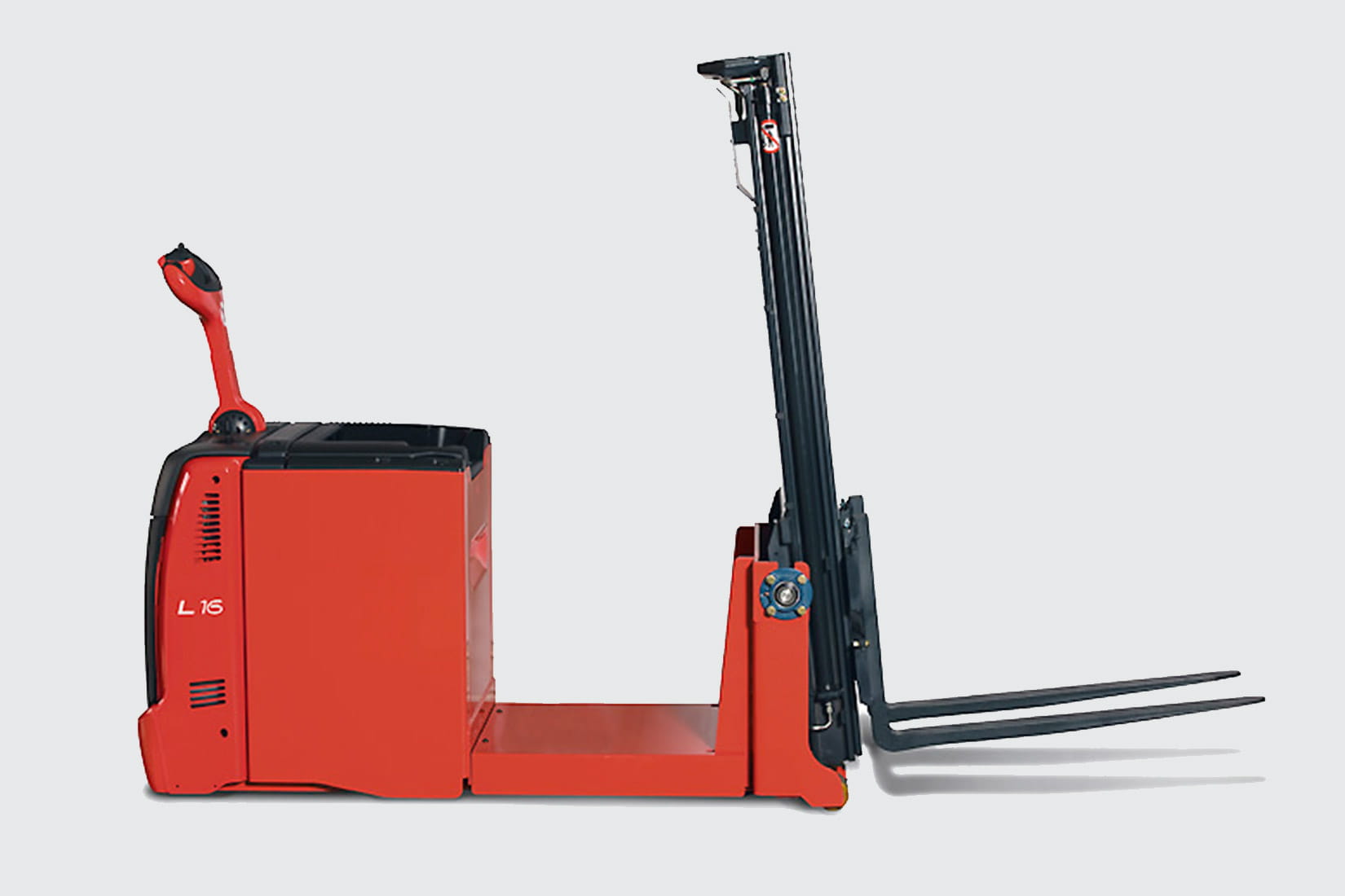 Linde L06-16AC | Compact counterbalanced pallet stacker